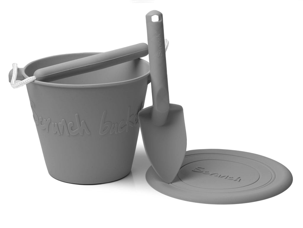 Scrunch Beach Bundle - Bucket, Spade & Flyer - Anthracite Grey - ScandiBugs