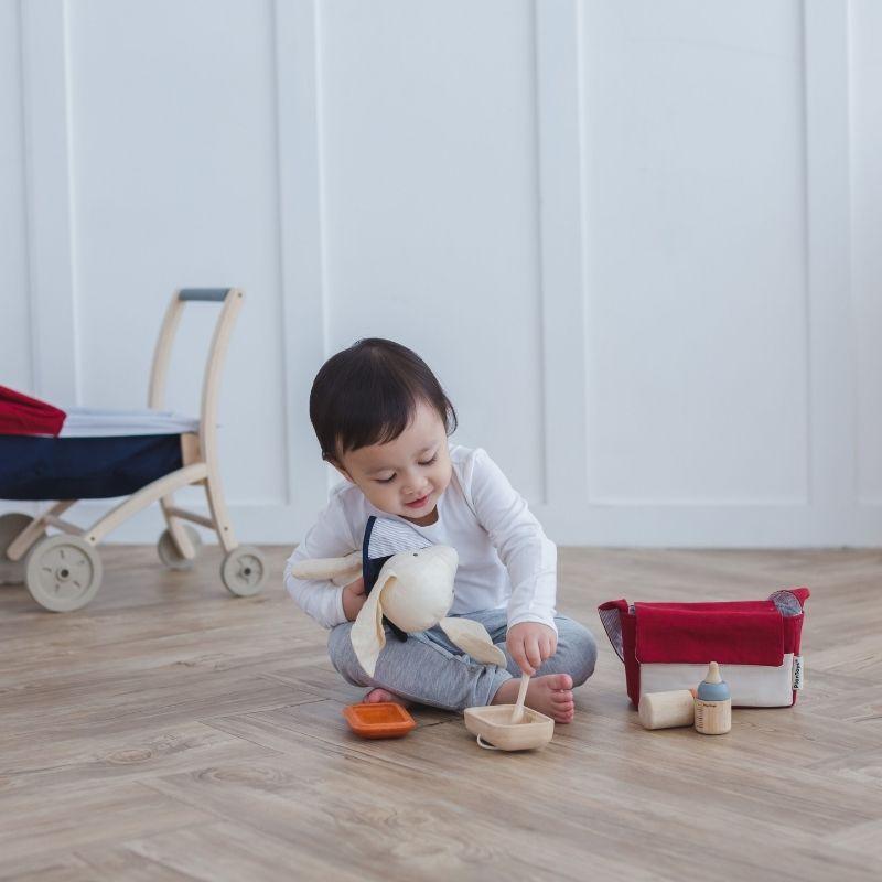 Plan Toys Doll Feeding Set : ScandiBugs